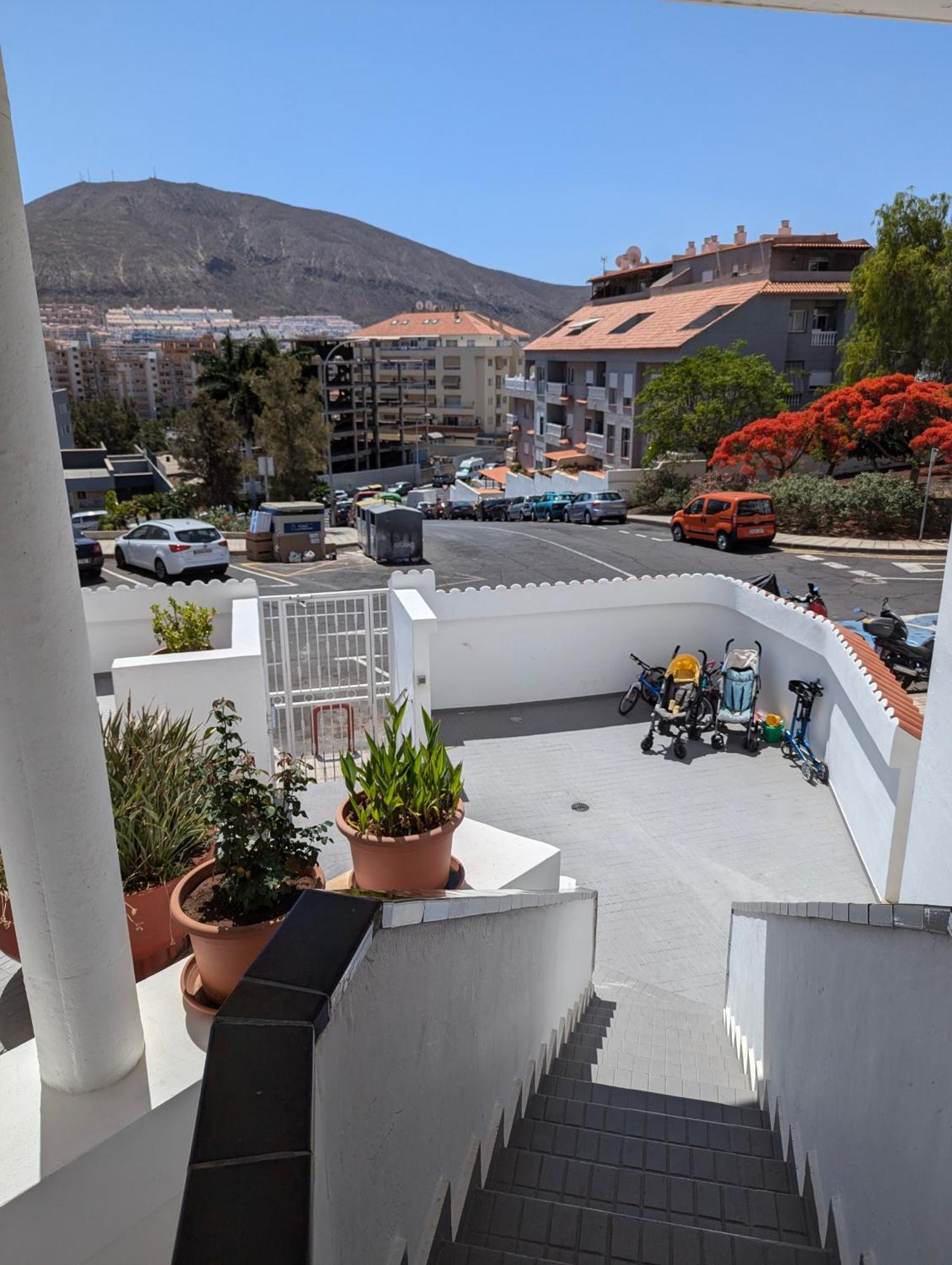 Cozy Apartment In Los Cristianos Guincho  エクステリア 写真