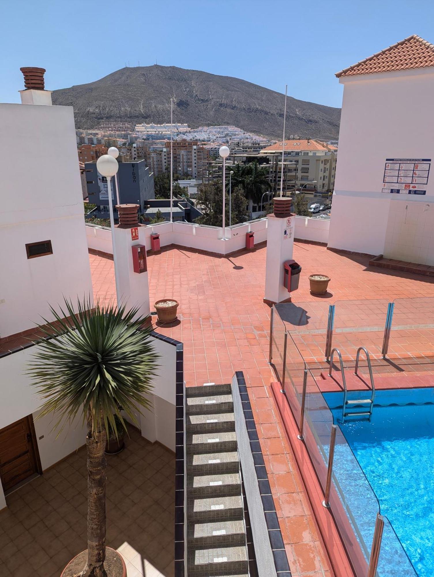 Cozy Apartment In Los Cristianos Guincho  エクステリア 写真