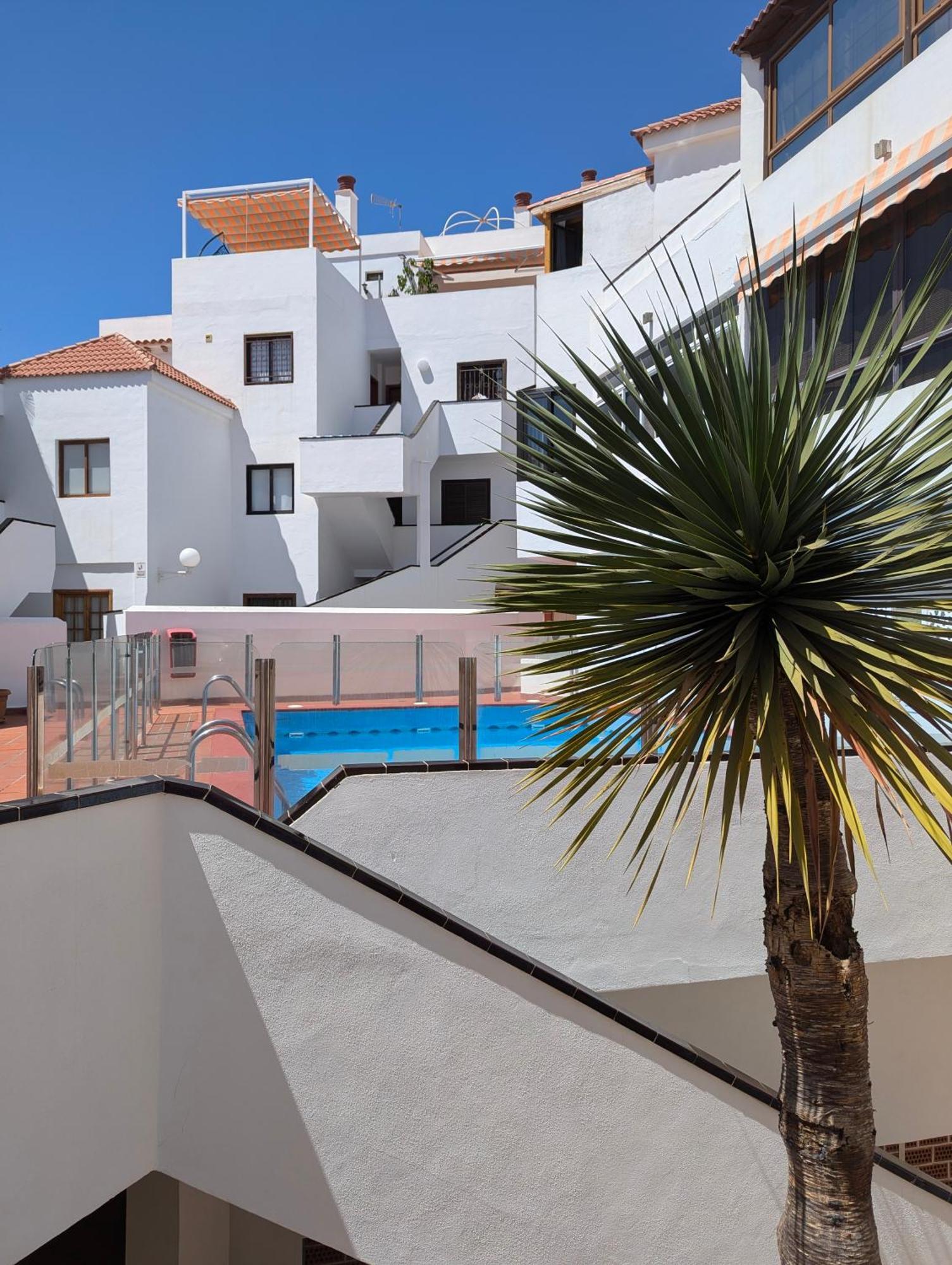Cozy Apartment In Los Cristianos Guincho  エクステリア 写真