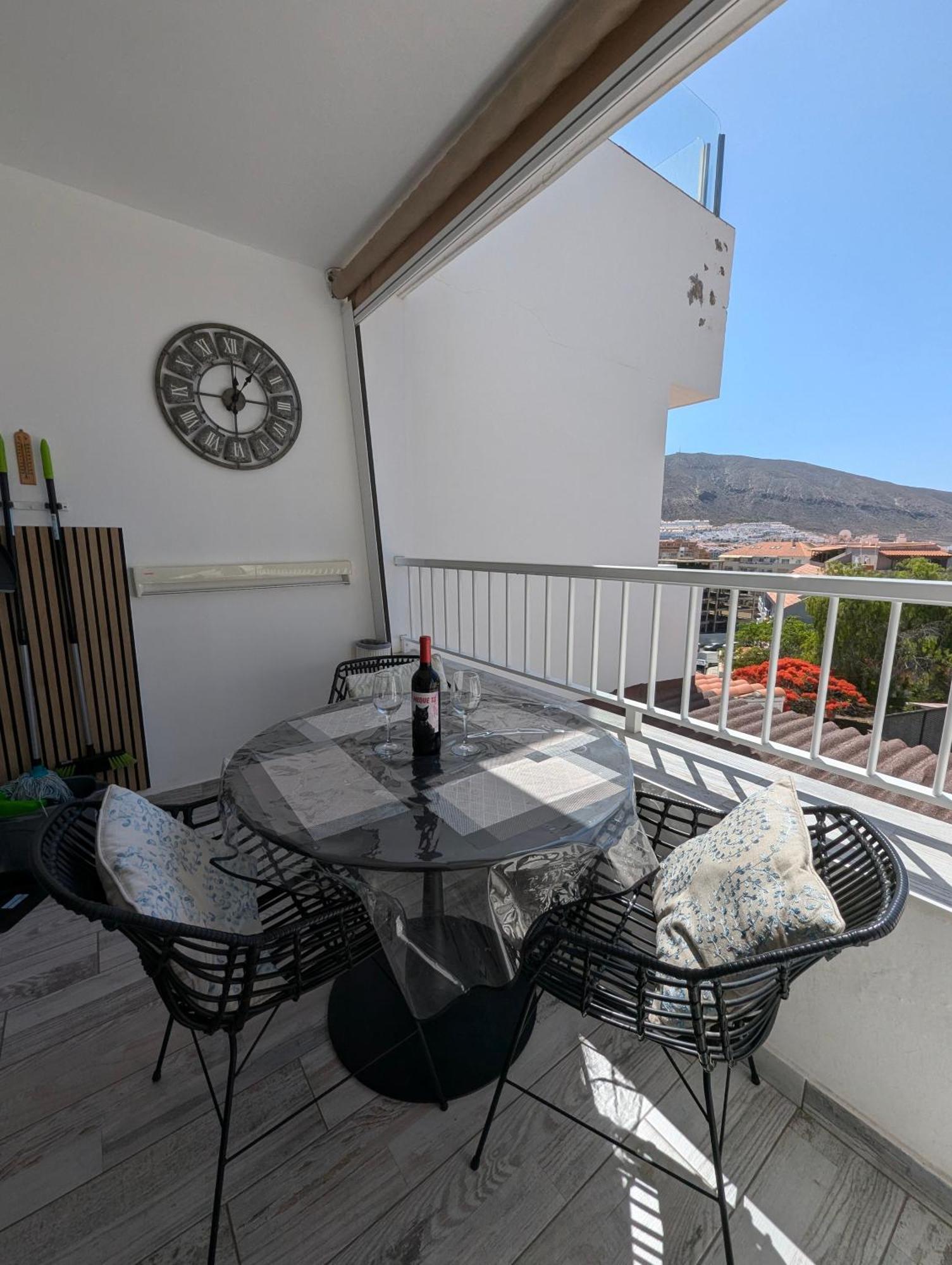 Cozy Apartment In Los Cristianos Guincho  エクステリア 写真