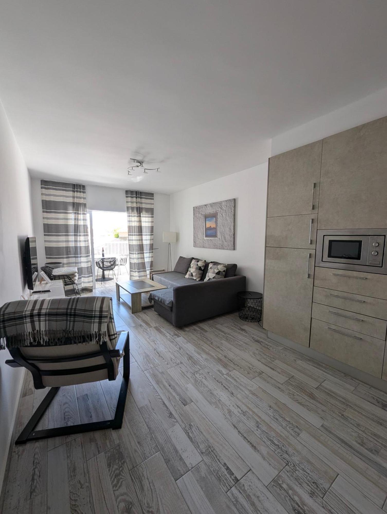 Cozy Apartment In Los Cristianos Guincho  エクステリア 写真