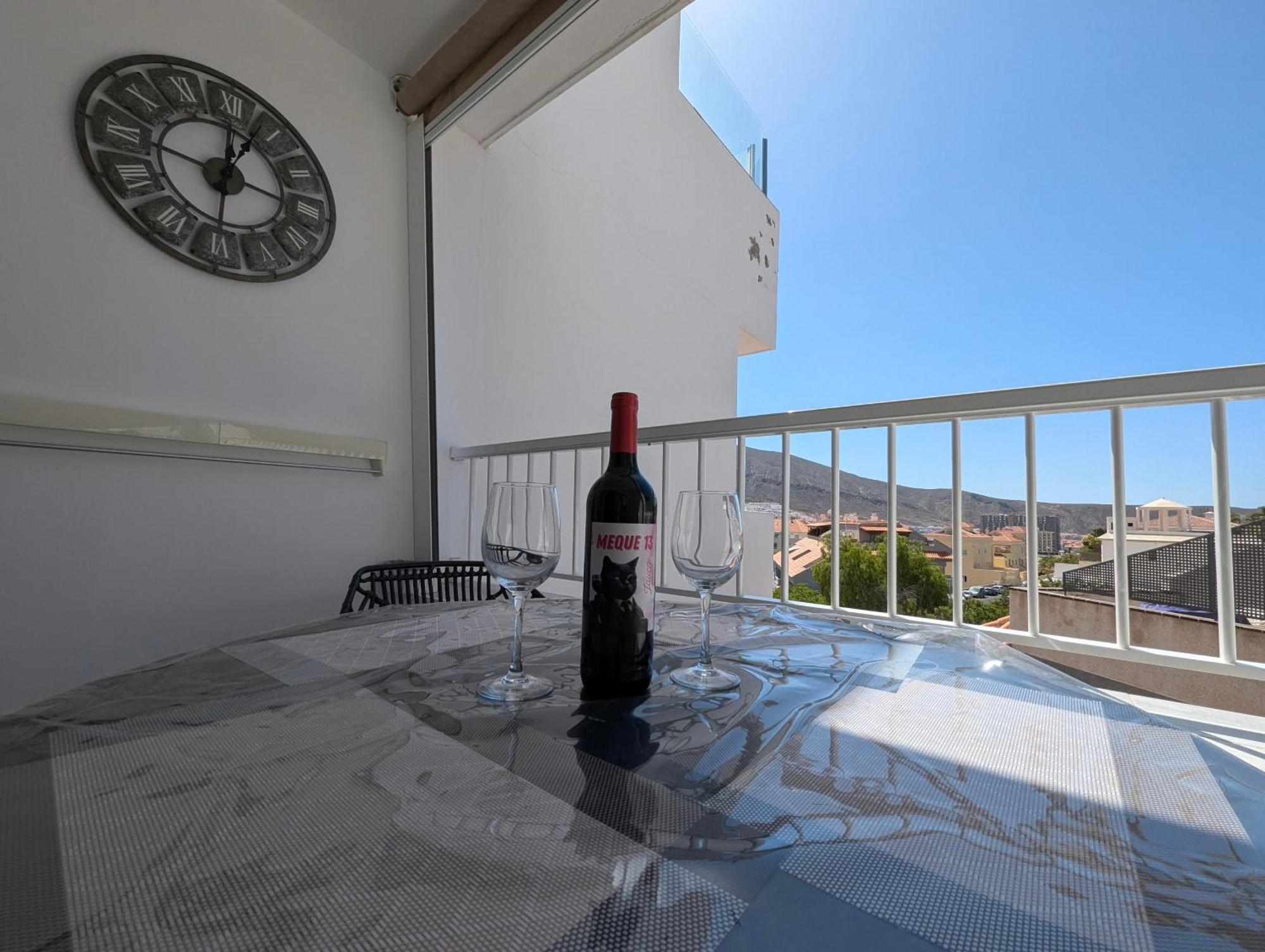 Cozy Apartment In Los Cristianos Guincho  エクステリア 写真